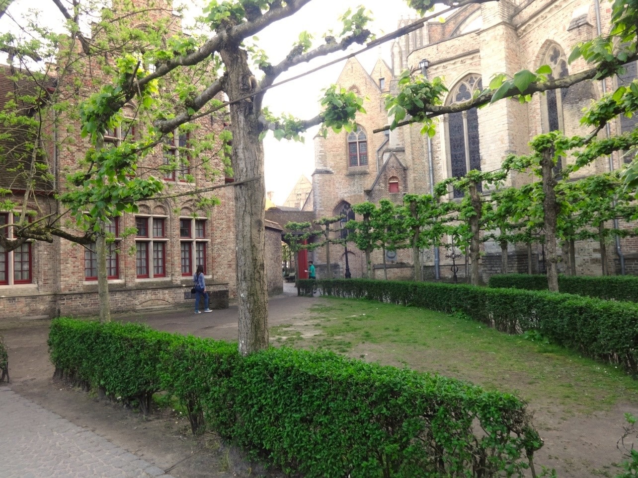 Bonifacius Bridge, Bruges (Photo by Rouli Balopoulou) Bonifacius Bridge, Bruges (Photo by Rouli Balopoulou)