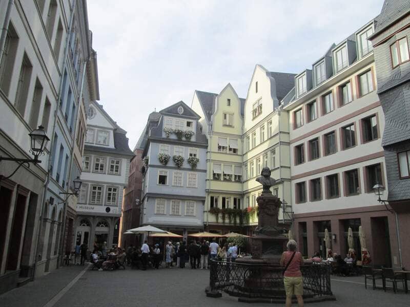 Frankfurt (Photo credit @Lito_Seizani)