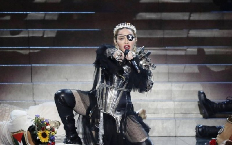 Madonna-Eurovision 2019 Σκοτώνουν τα άλογα όταν μεγαλώσουν;